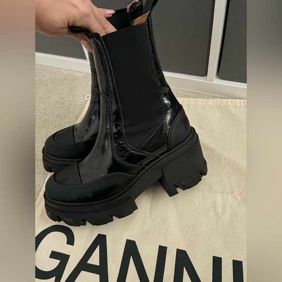 GANNI Heeled Mid Chelsea Boots - Picture 4 of 8